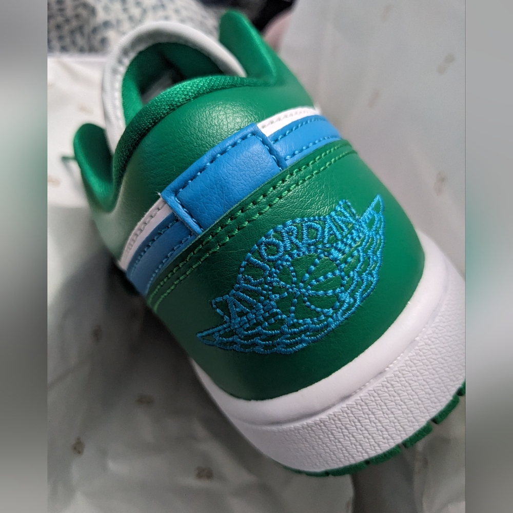 JORDAN 1 LOW LUCKY GREEN AQUATONE - Picture 3 of 6